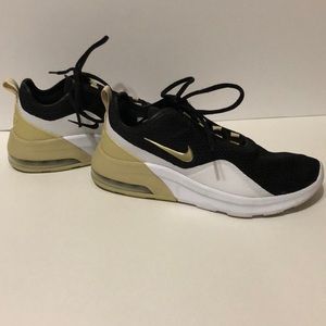 Women’s Nike running/training shoes size 8